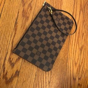 Louis Vuitton Neverfull MM GM Pochette Wristlet